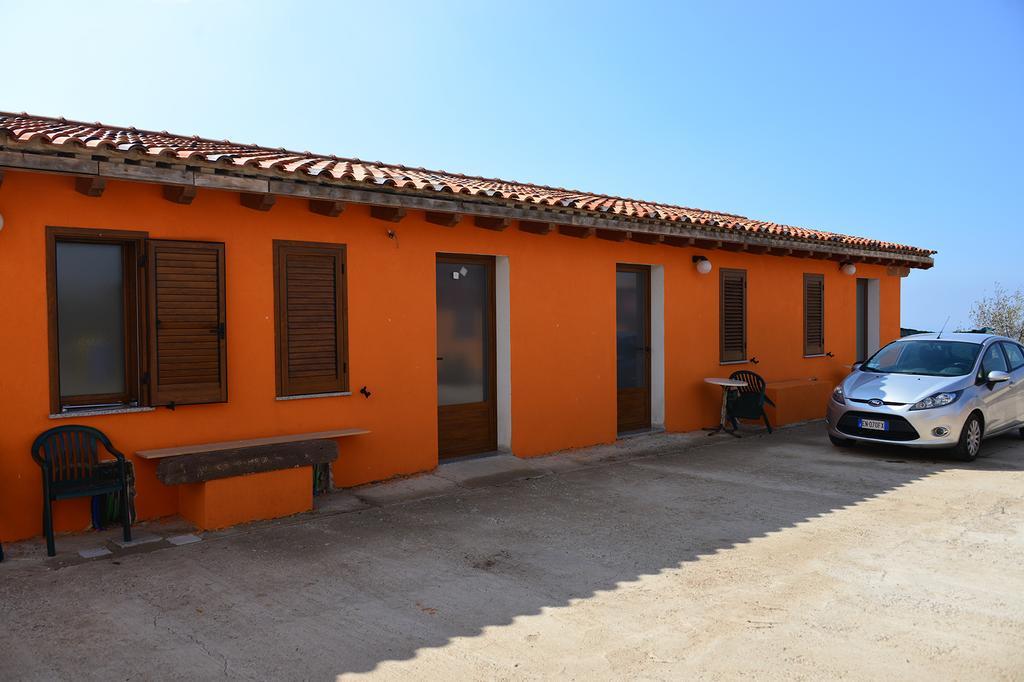 Villa Agriturismo Su Nuratolu à Sagama Extérieur photo