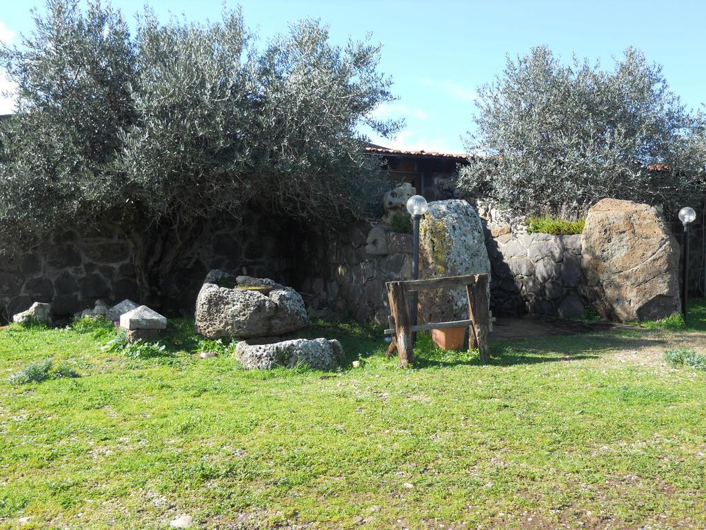 Villa Agriturismo Su Nuratolu à Sagama Extérieur photo