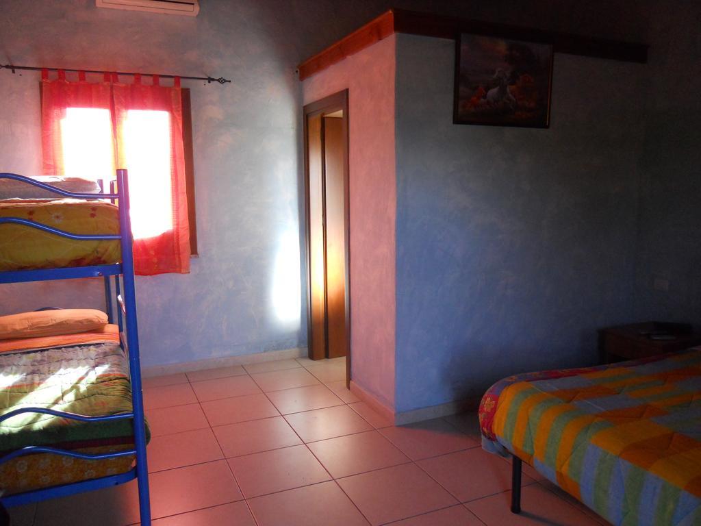 Villa Agriturismo Su Nuratolu à Sagama Extérieur photo