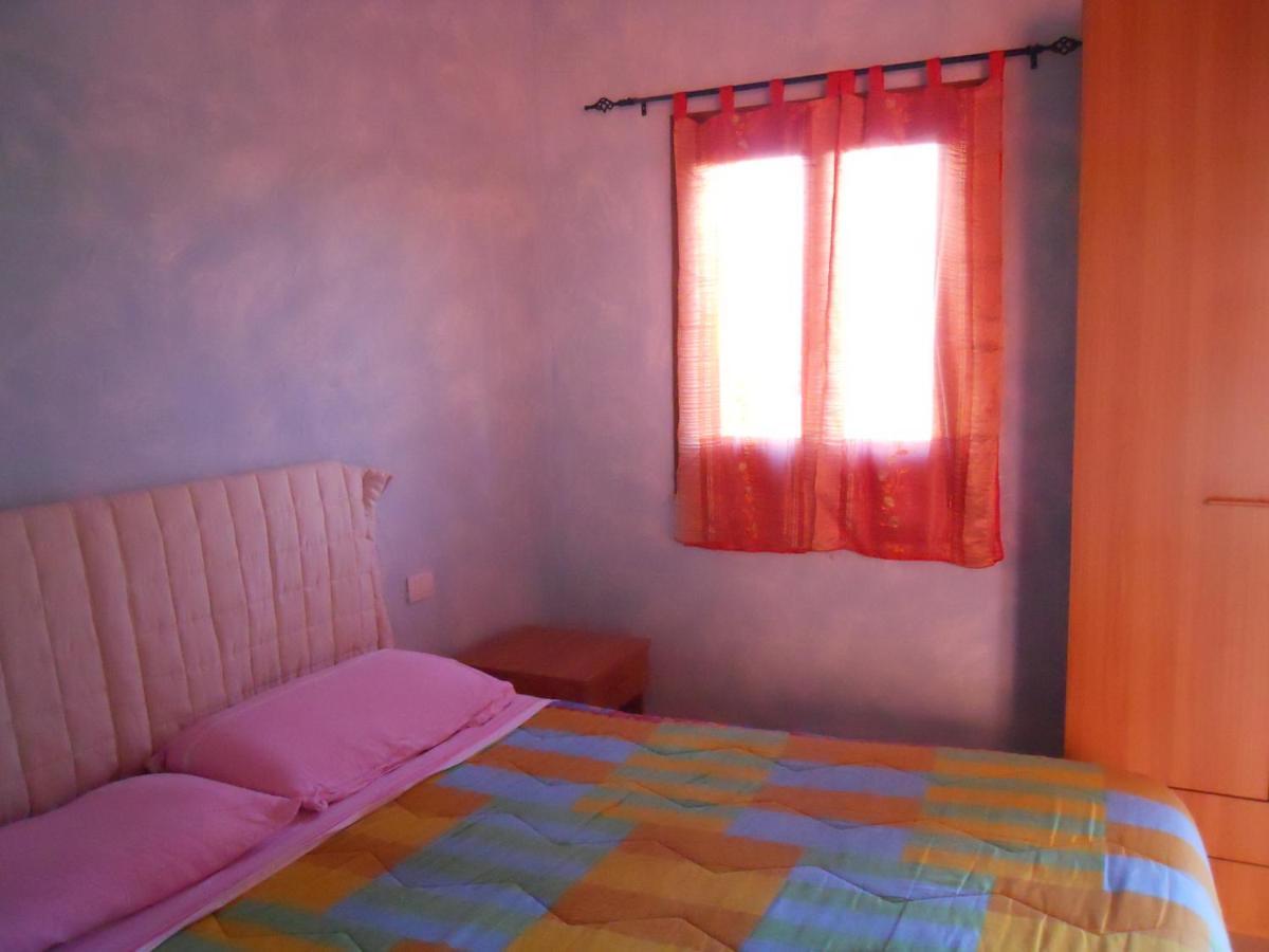 Villa Agriturismo Su Nuratolu à Sagama Chambre photo