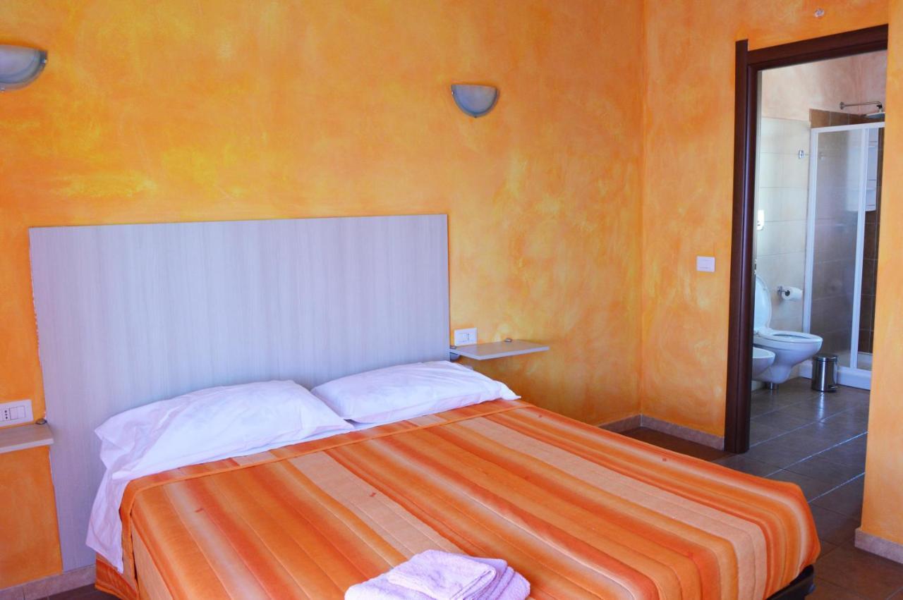 Villa Agriturismo Su Nuratolu à Sagama Chambre photo